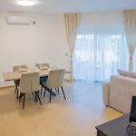 Toni * Drniš