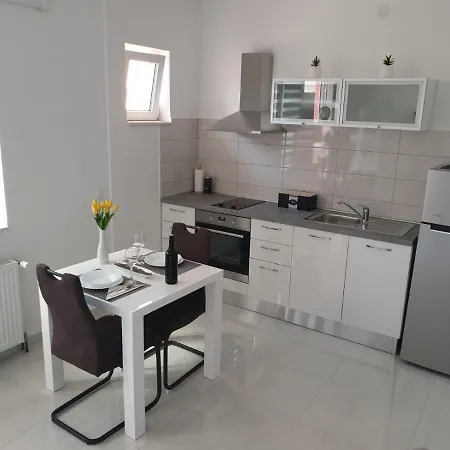 Apartment Toni Drnis