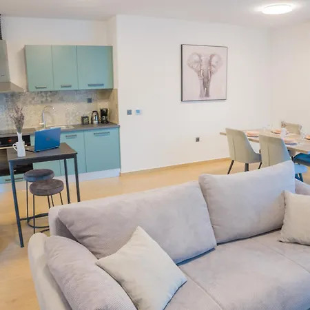 Toni Apartman