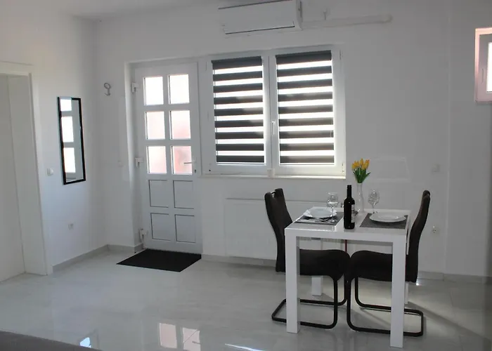 Toni Apartment Drnis